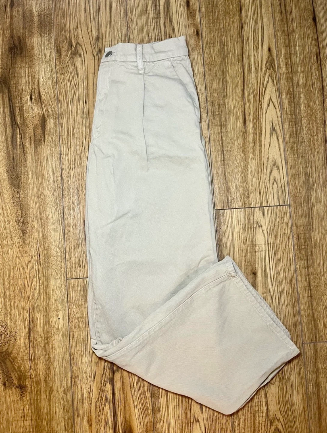 Uniqlo High-Waisted Pleated Wide-Leg Pants (Beige) - Size Small - photo 4