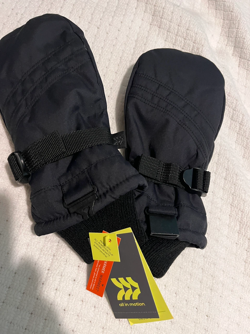 All in Motion Youth Snow Mittens, Black, Size 14-16