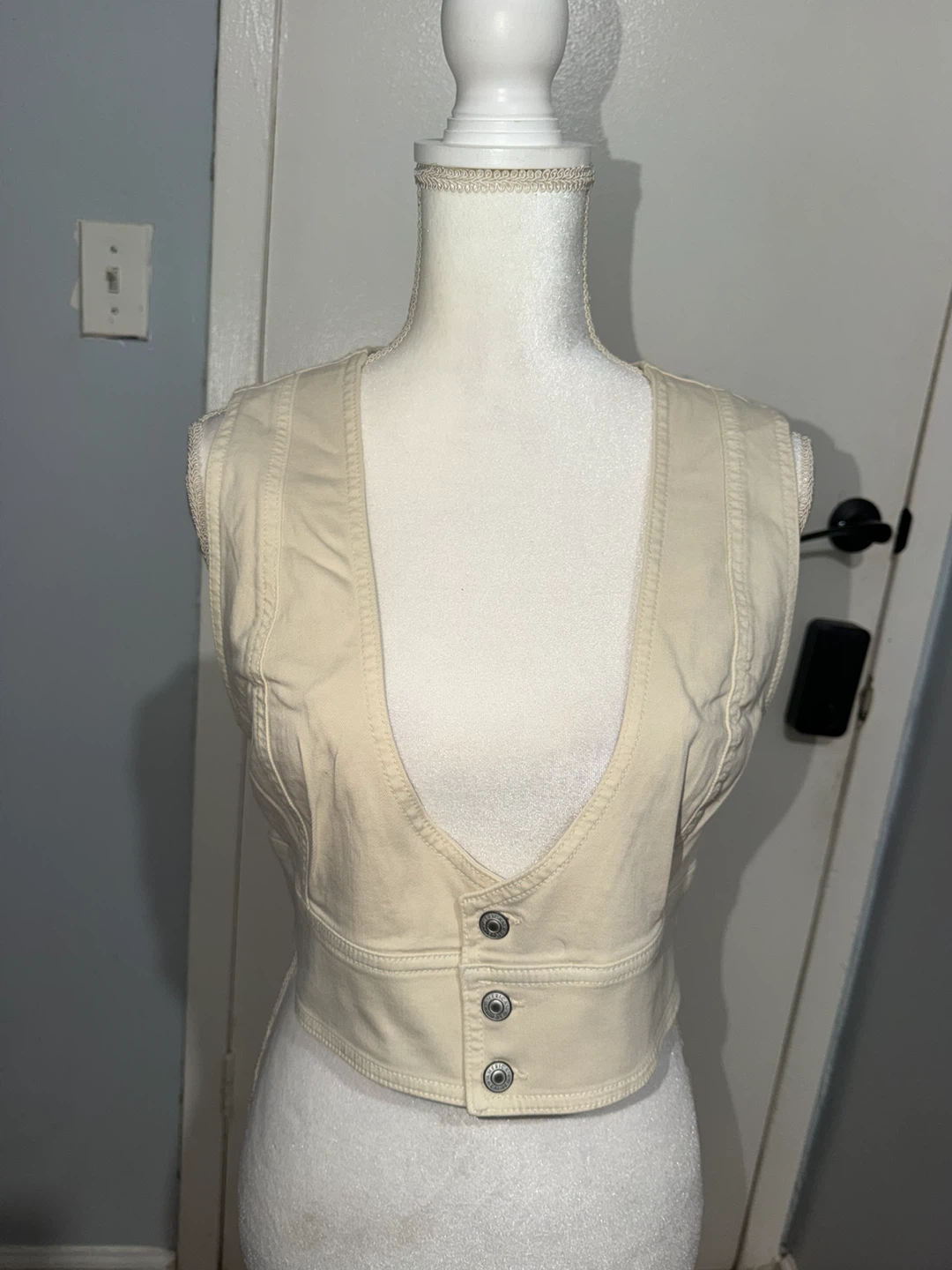 American Eagle Cream Button Front Vest