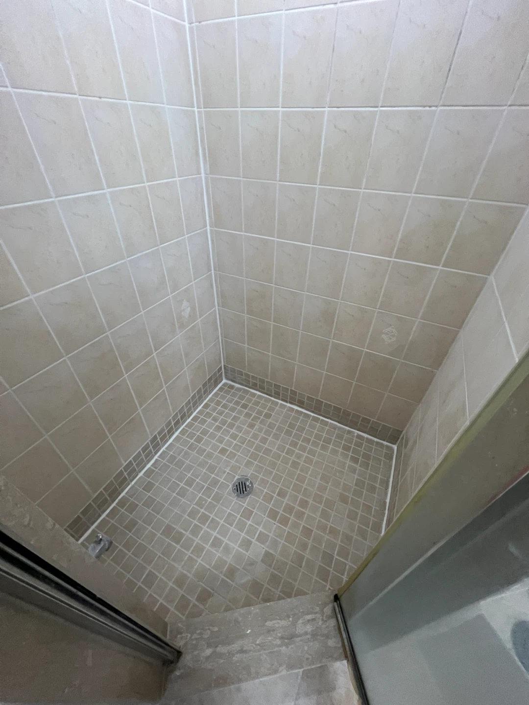 Caulking restoration —-grout. - photo 2