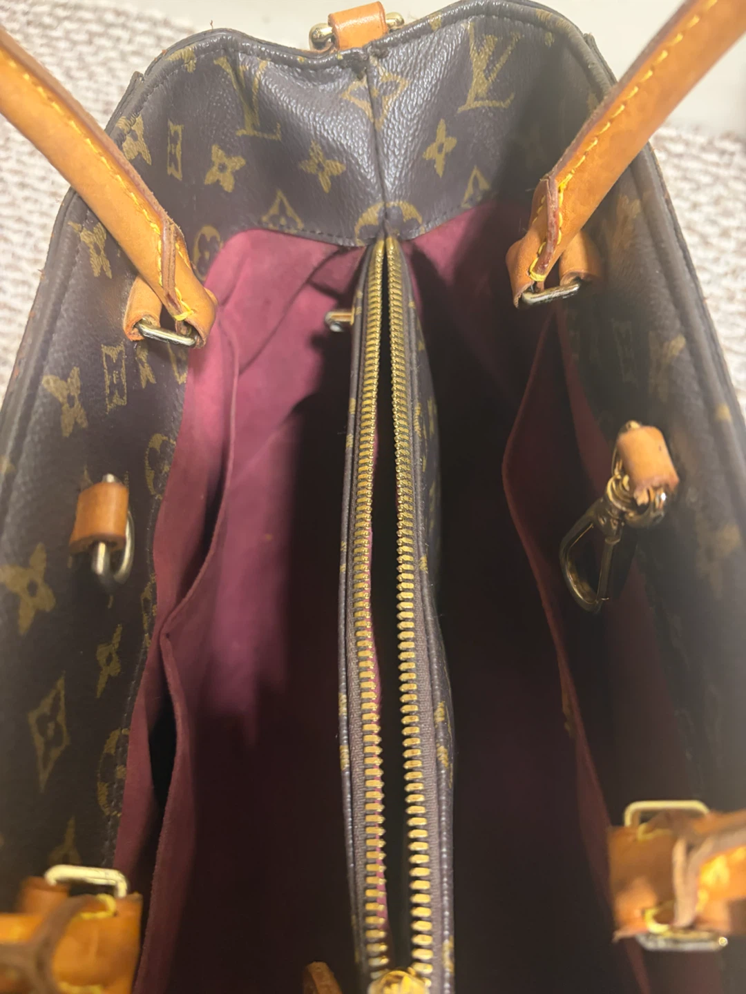 Louis Vuitton Monogram Canvas Bag - photo 4