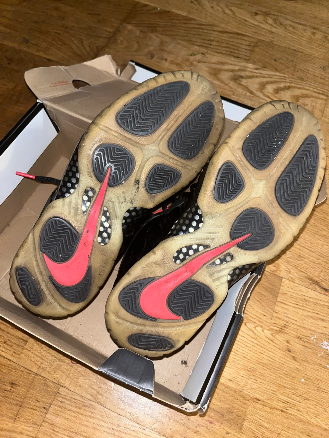 Nike Air Foamposite Pro Black and Red - photo 3