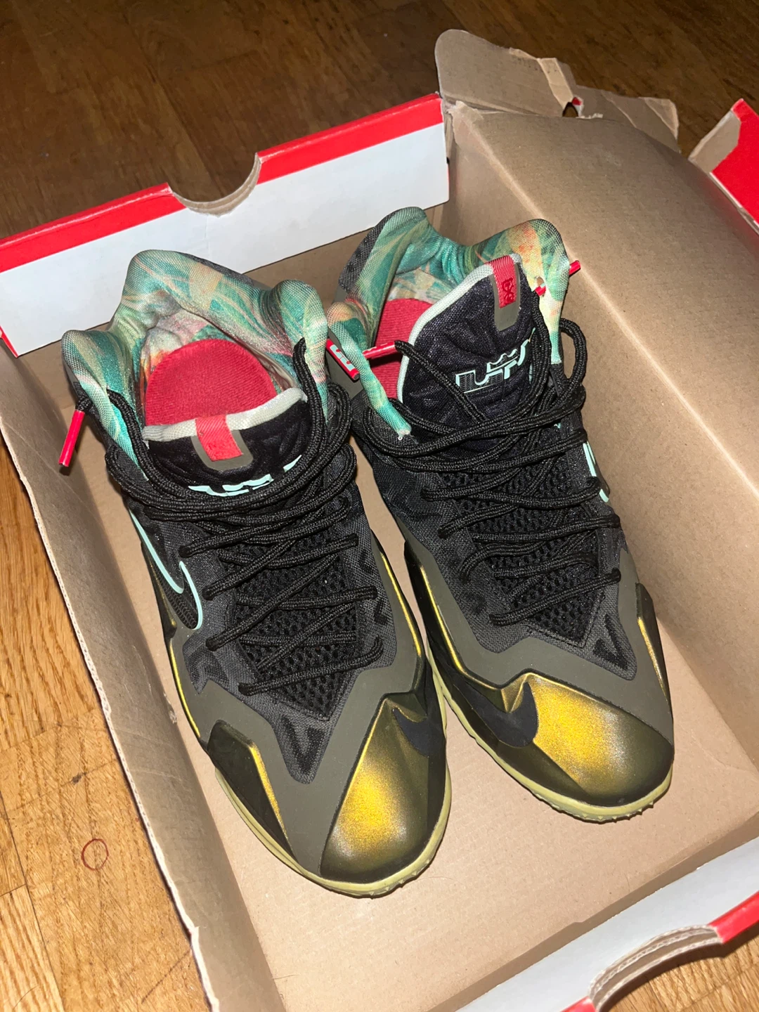 Nike LeBron 11 Basketball Shoes