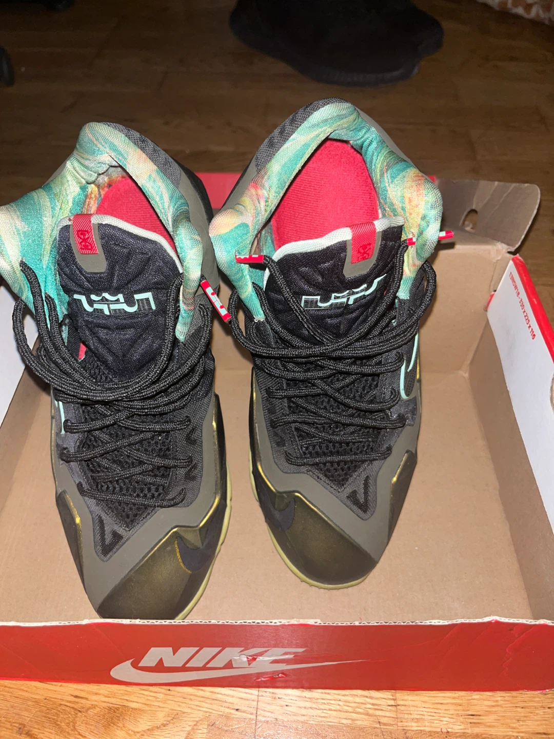 Nike LeBron 11 Basketball Shoes - photo 4