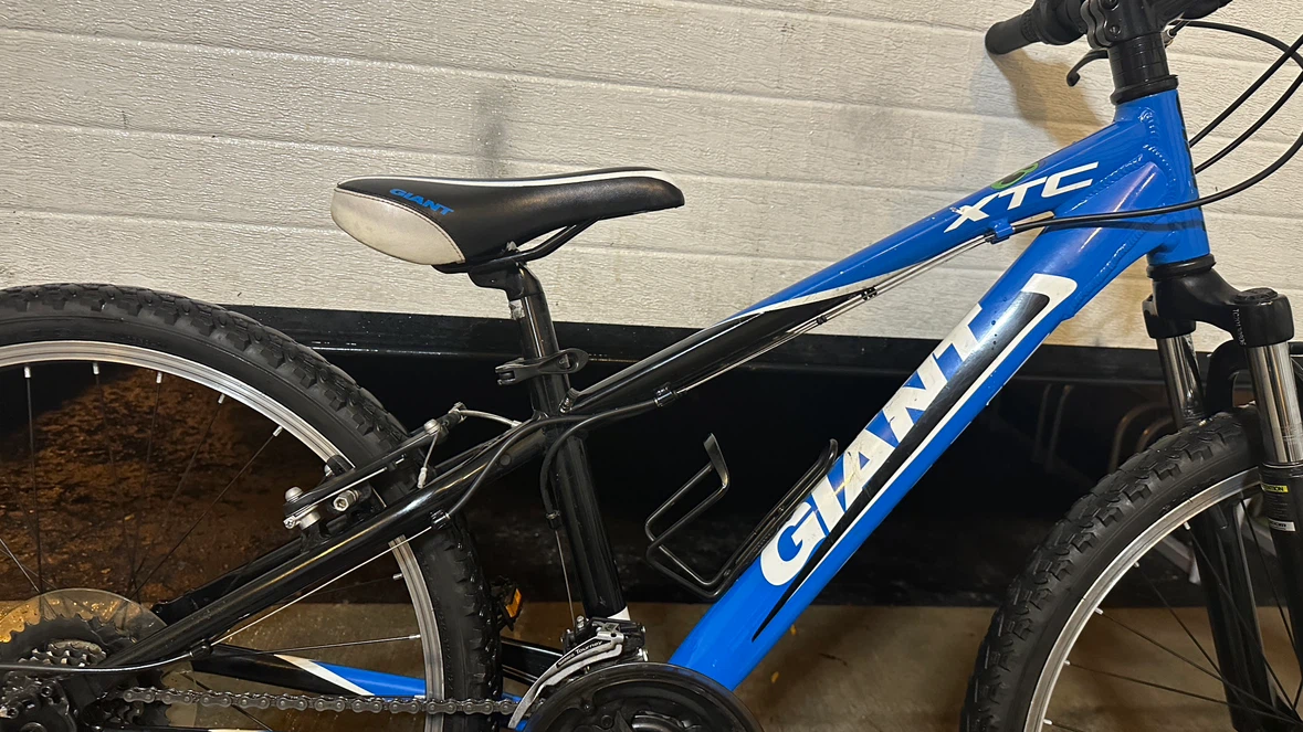 24” Giant XTC Kids Mountain Bike - photo 3