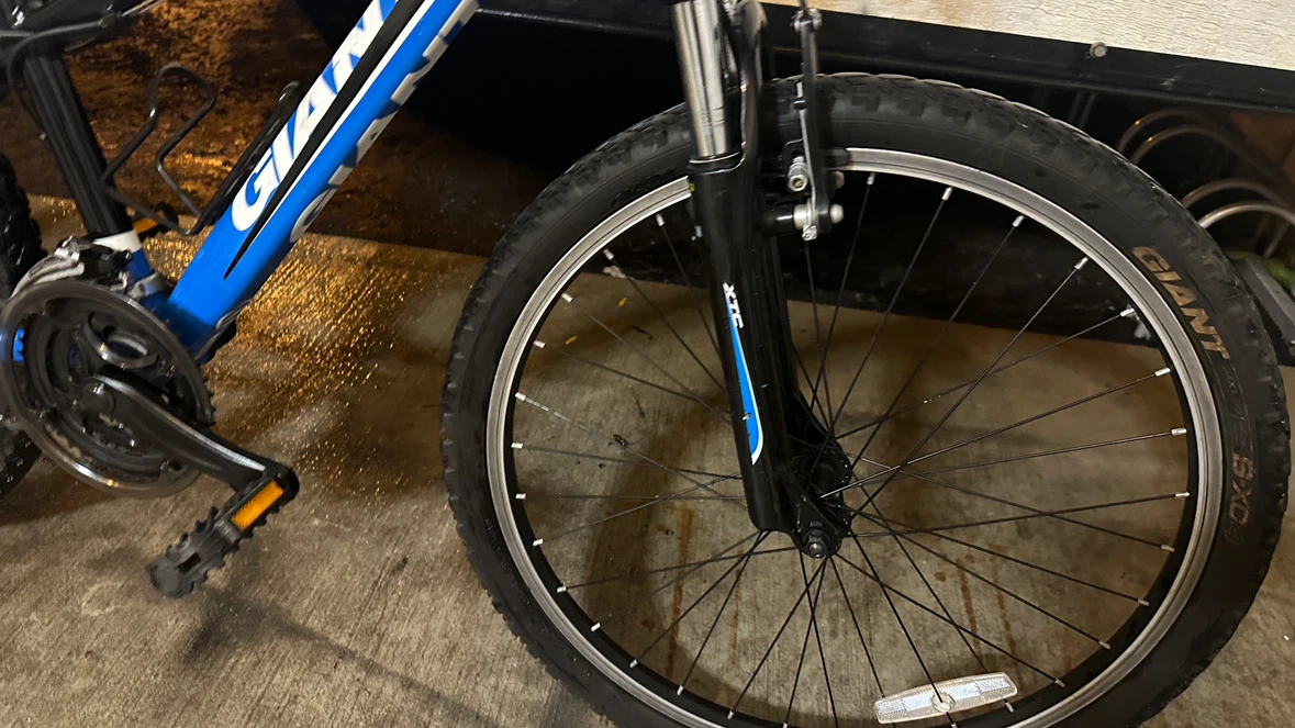 24” Giant XTC Kids Mountain Bike - photo 4