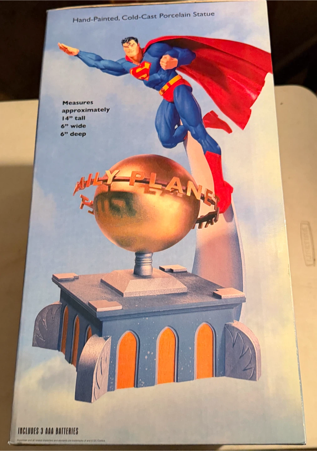 DC Direct Superman Deluxe Statue Limited Edition - photo 3
