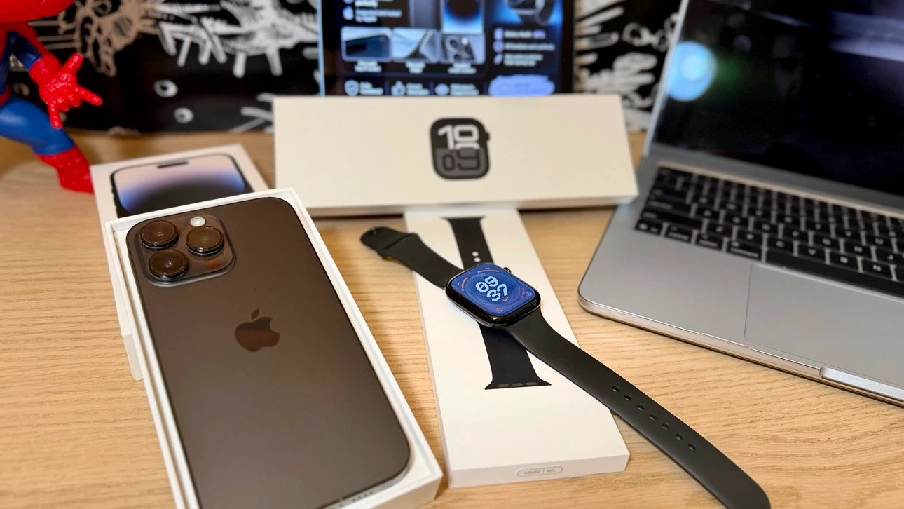 Apple iPhone 14 Pro Max and Apple Watch Series 10 - photo 2