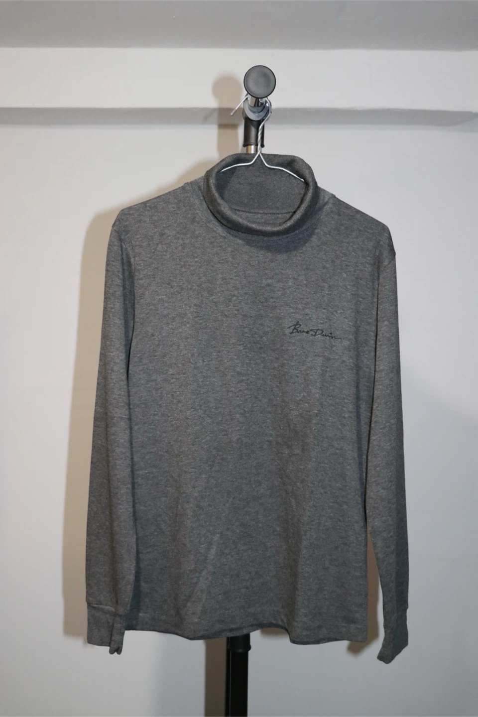 Turtleneck t-shirt (Unisex)
