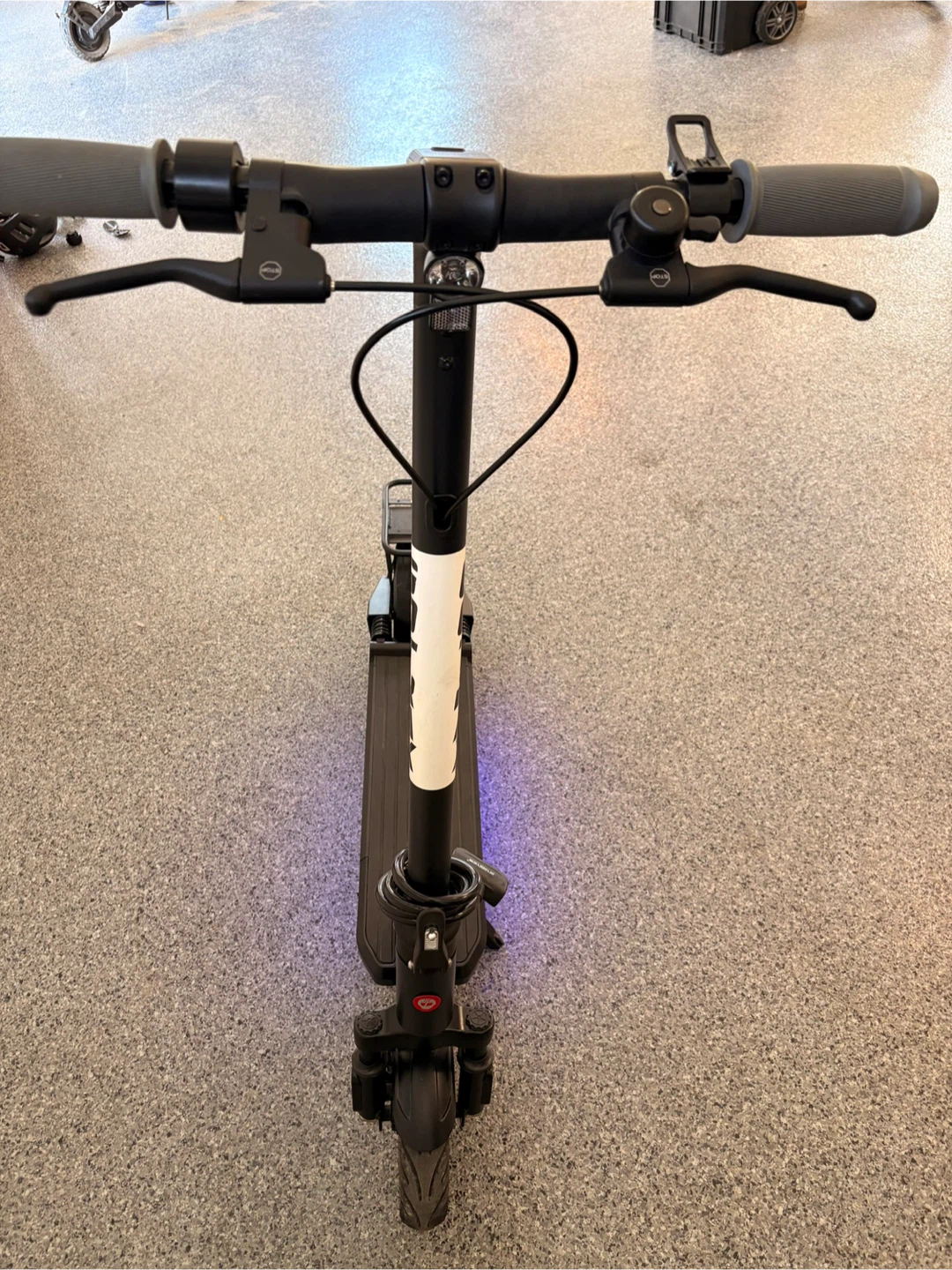 Gotrax Electric Scooter - photo 2