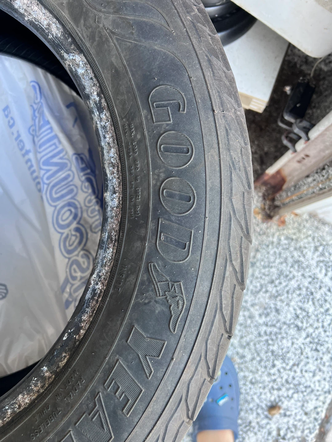 4 Goodyear Assurance WeatherReady Tires 215/60R16 - photo 2