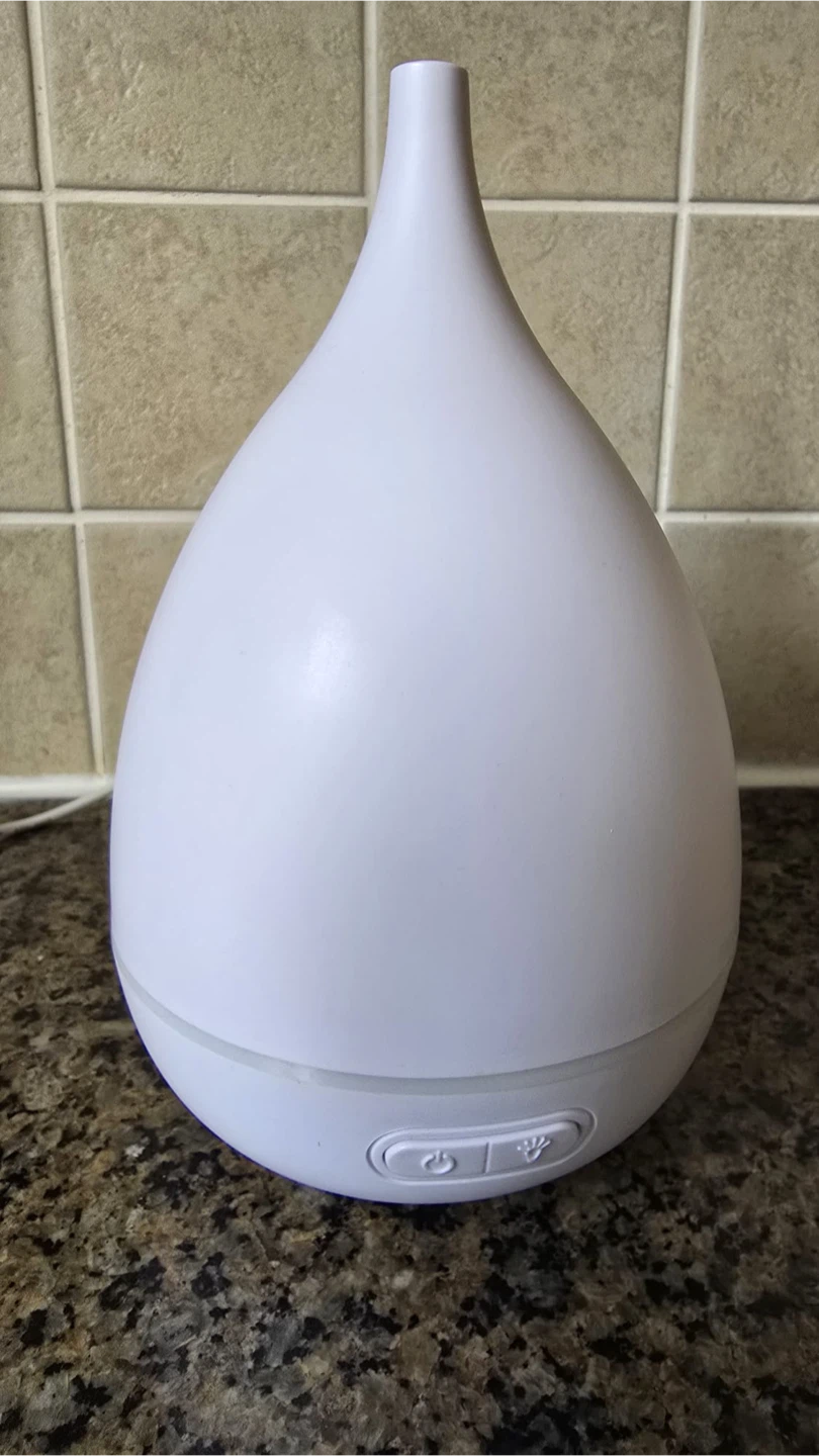 Sleek Modern Teardrop Essential Oil Diffuser & Humidifier