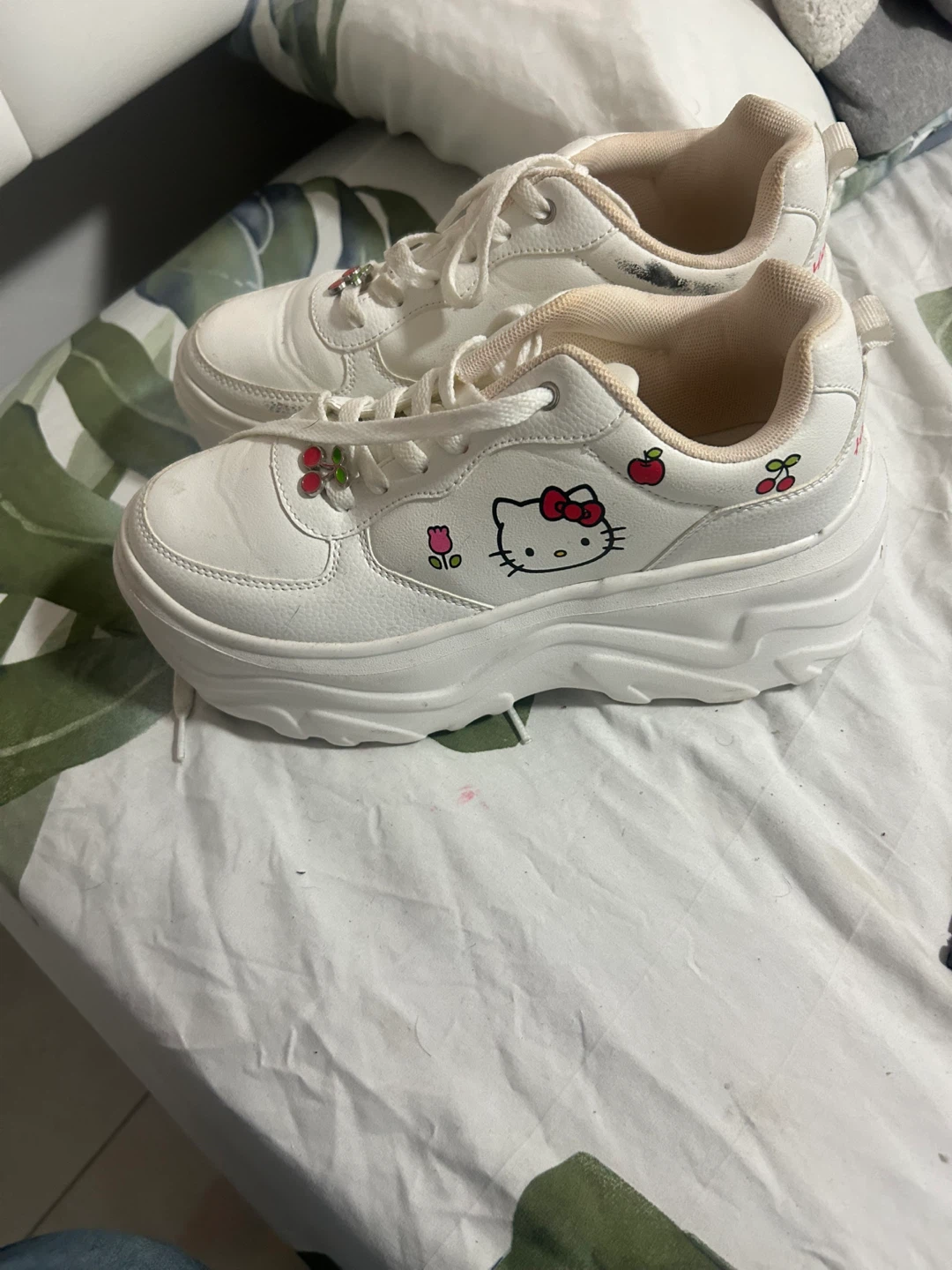 Sanrio Hello Kitty White Platform Sneakers - photo 4