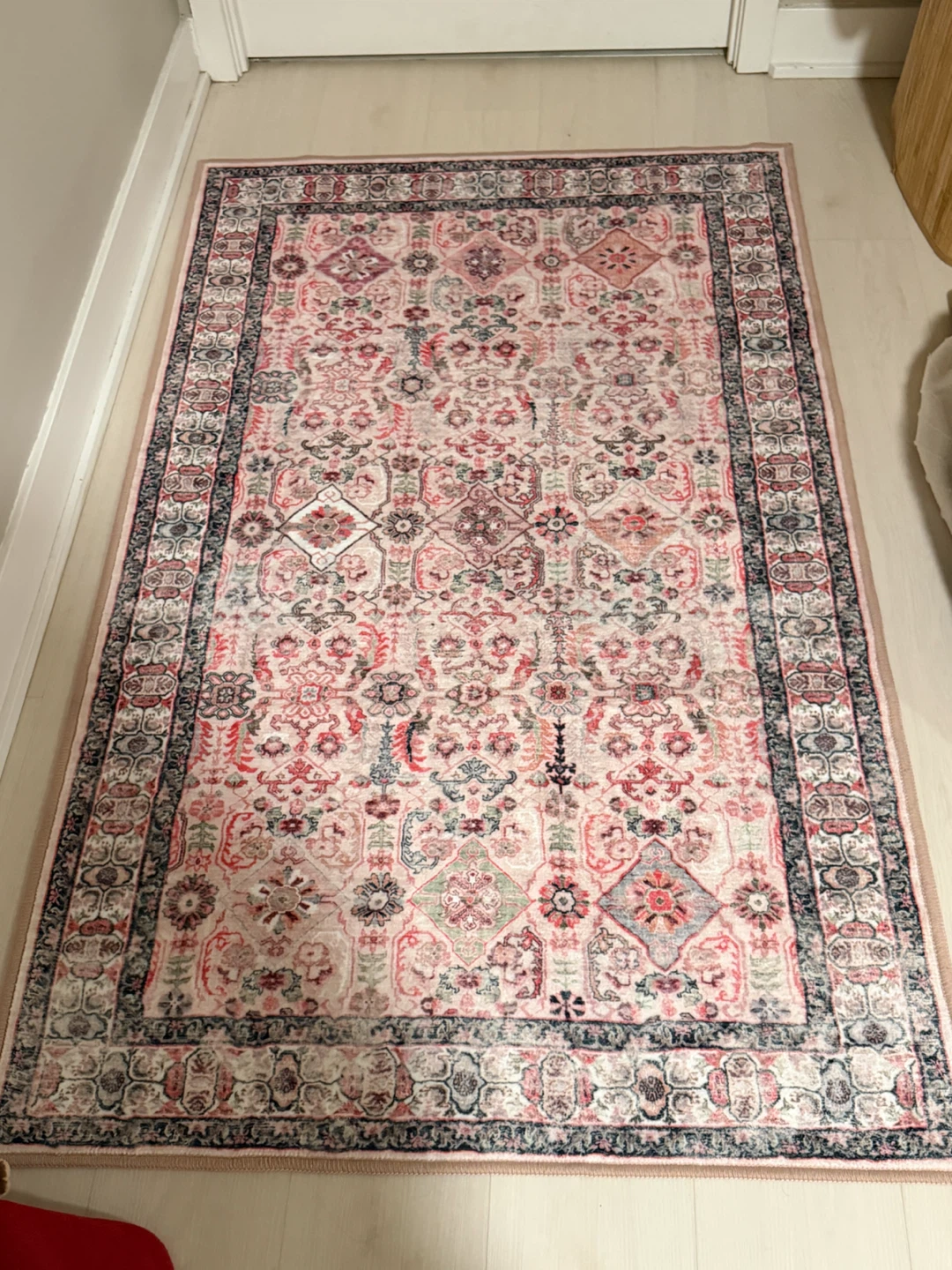Vintage-style Pink and Grey Area Rug - photo 2