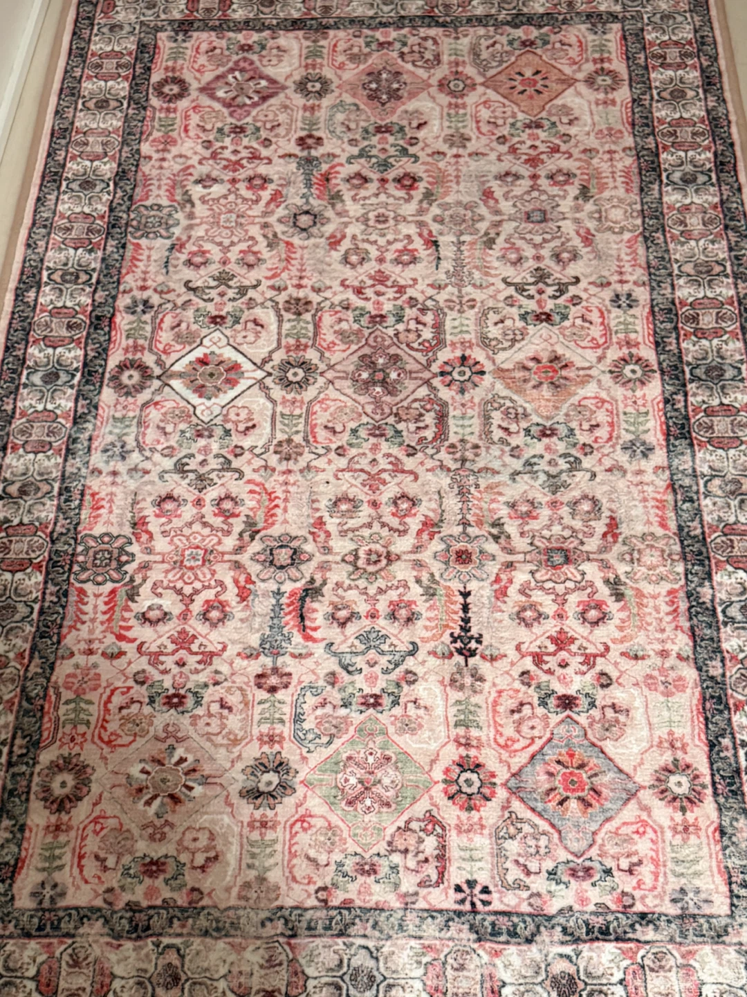 Vintage-style Pink and Grey Area Rug - photo 3