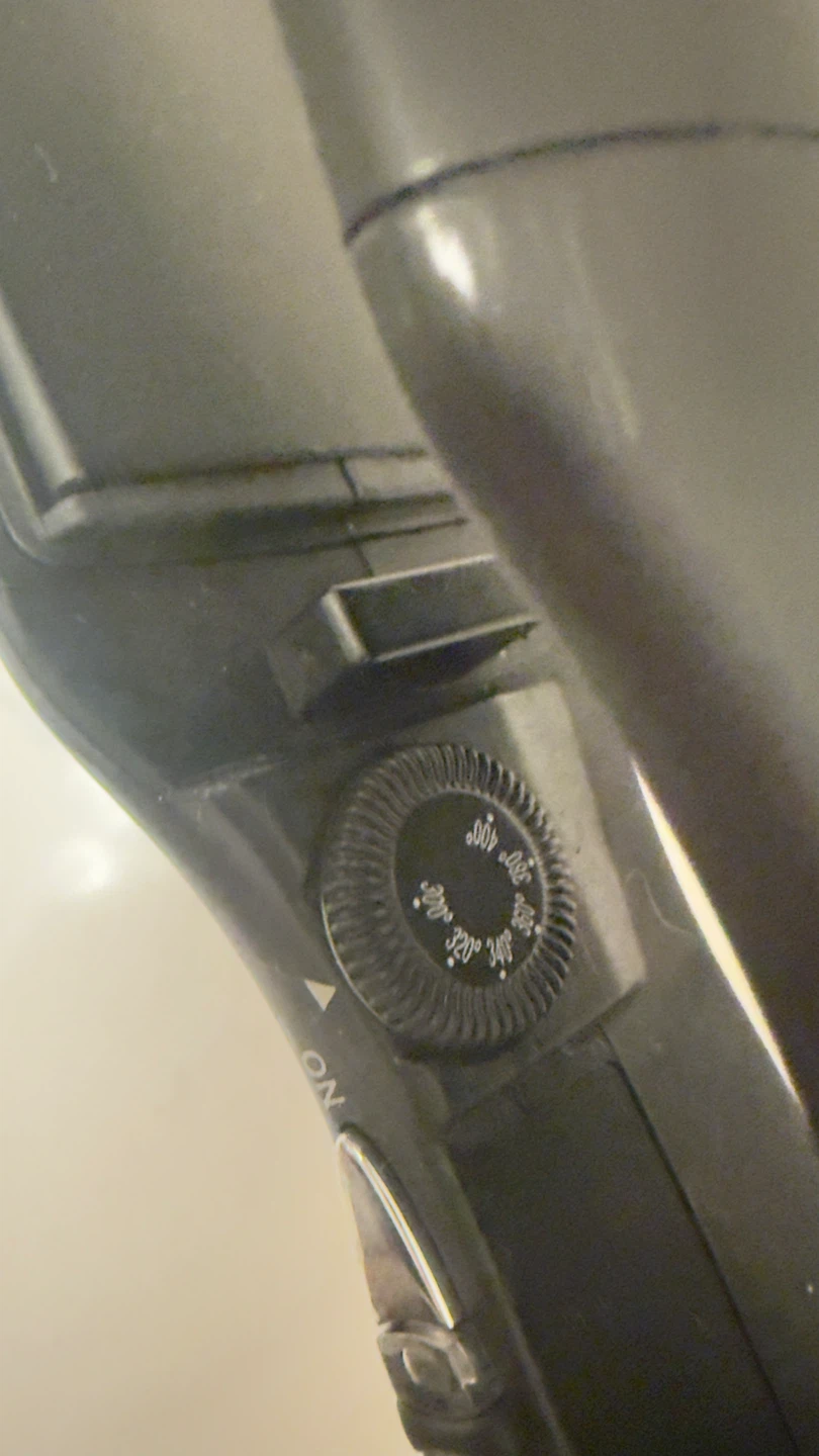 BaByliss PRO hair straightener - photo 3