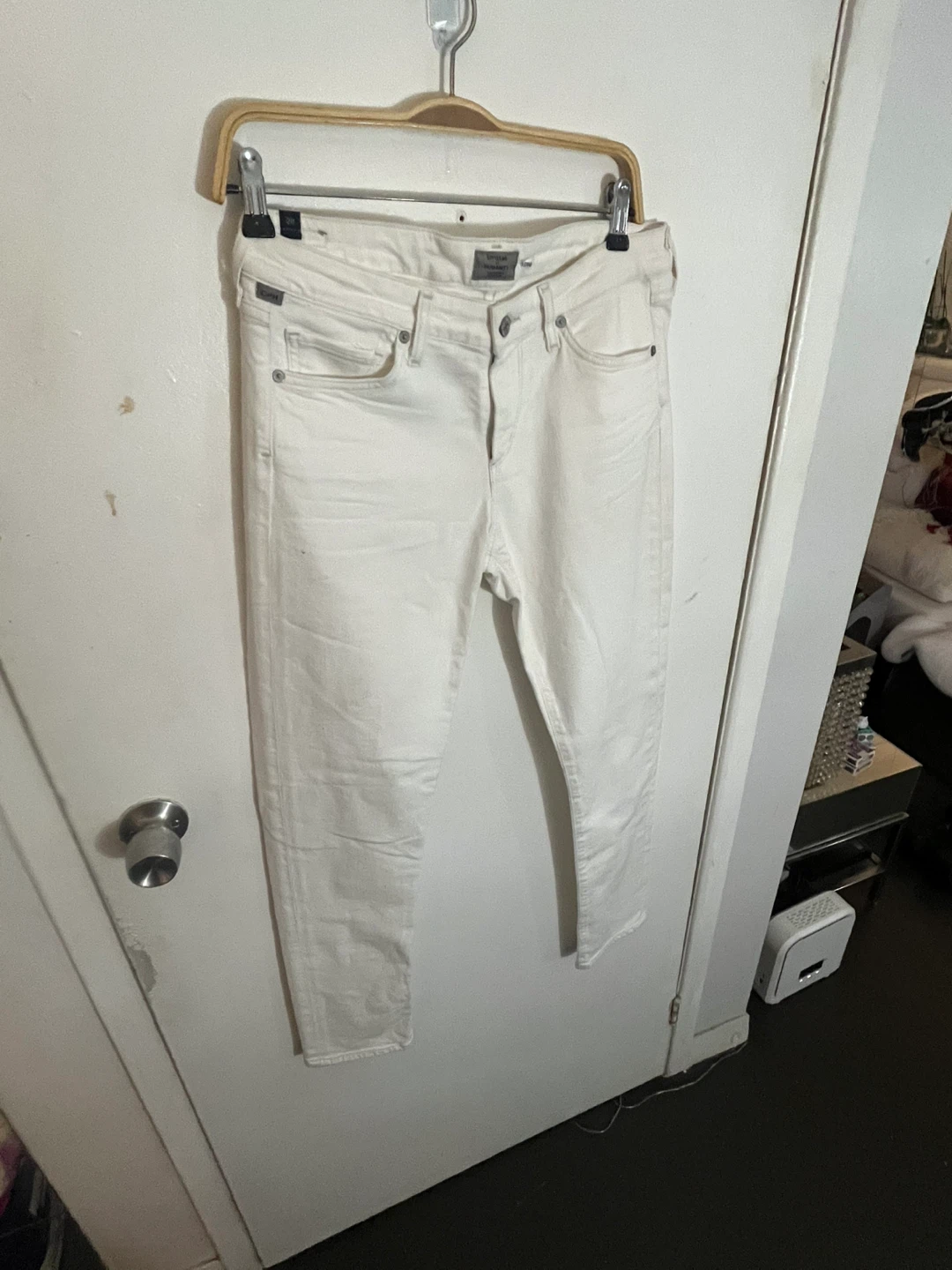 Citizens of Humanity White Jeans Size 28