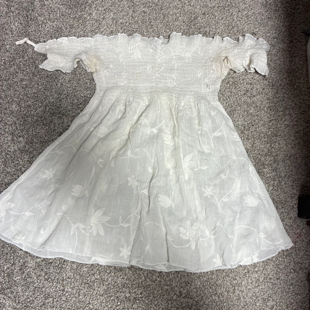 Vintage White Off-Shoulder Embroidered shirt