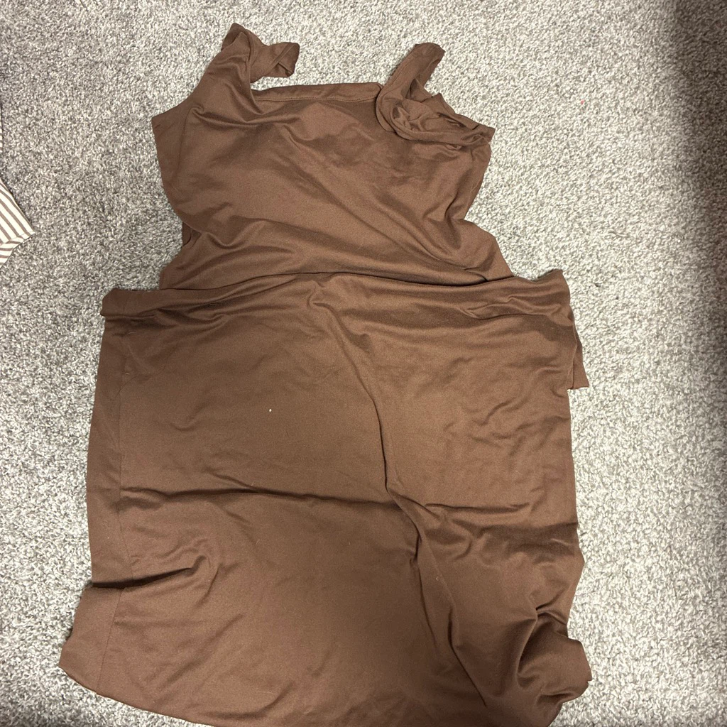 Brown sleeveless maxi dress