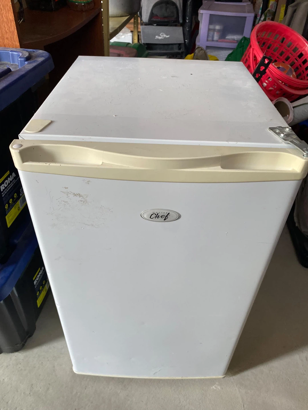 Master Chef Mini Fridge - photo 2