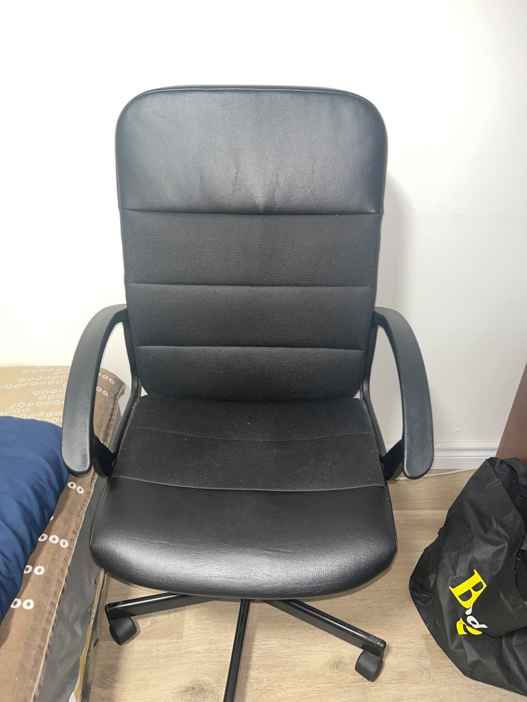 Room Furniture Barely Used - photo 3