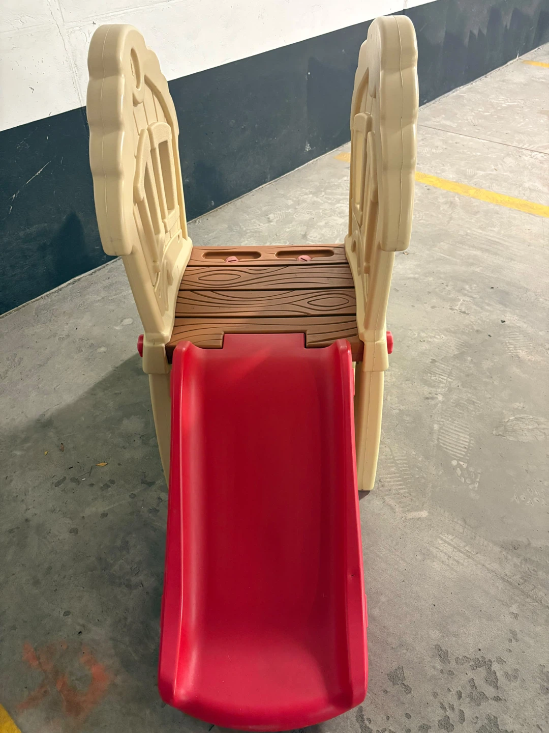 Toddlers play slide - photo 4