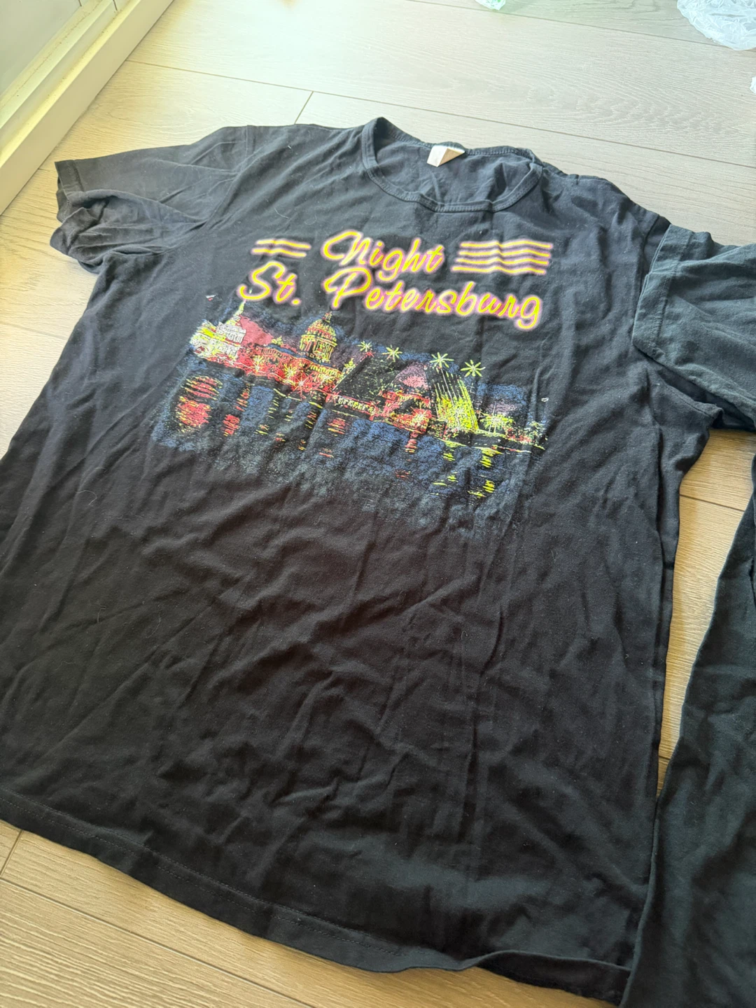 Two Heavyweight Graphic T-Shirts Size Large - photo 4