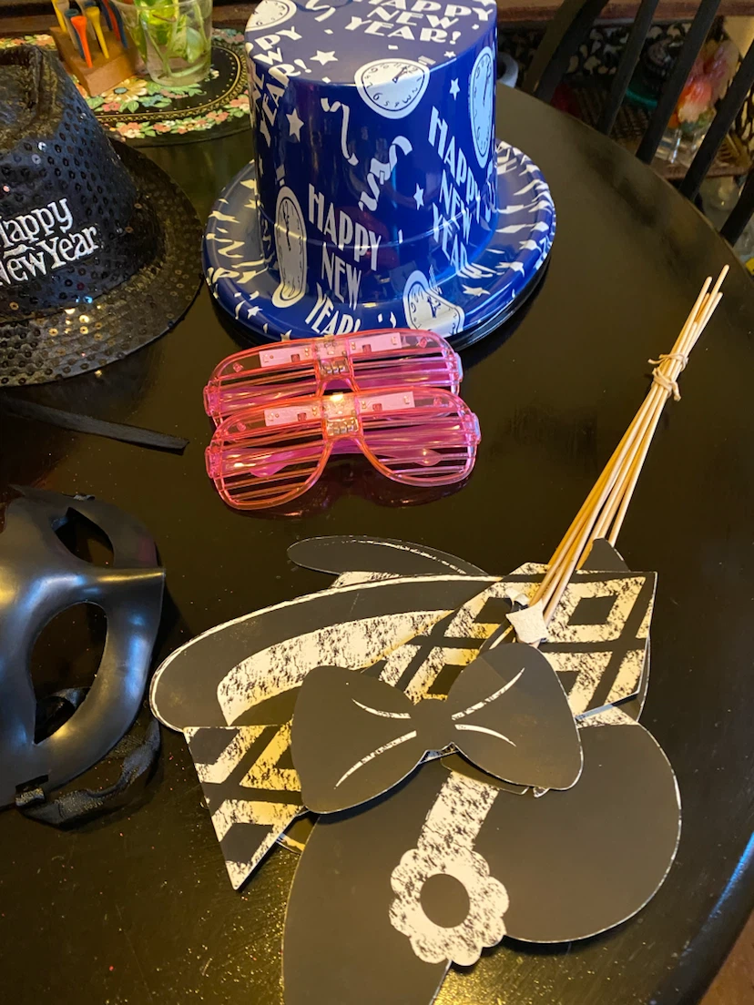 New Year Party Accessory Set - photo 4