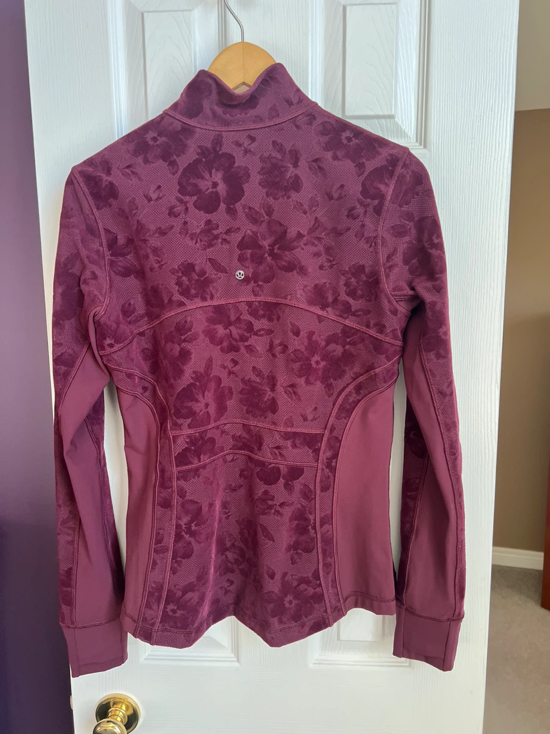 Lululemon Floral Pattern define Jacket size 10 - photo 2