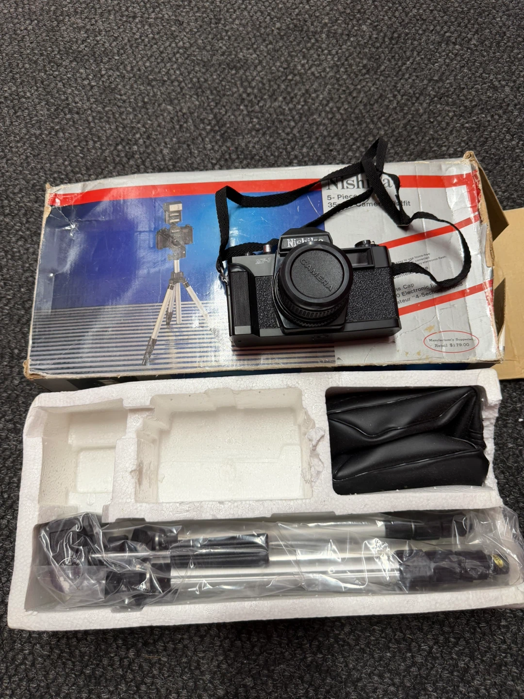 Nishika MF-3 35mm Camera 5-Piece Outfit