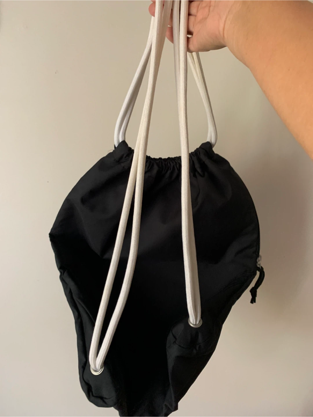 Nike Kiss My Airs Drawstring Bag - photo 3