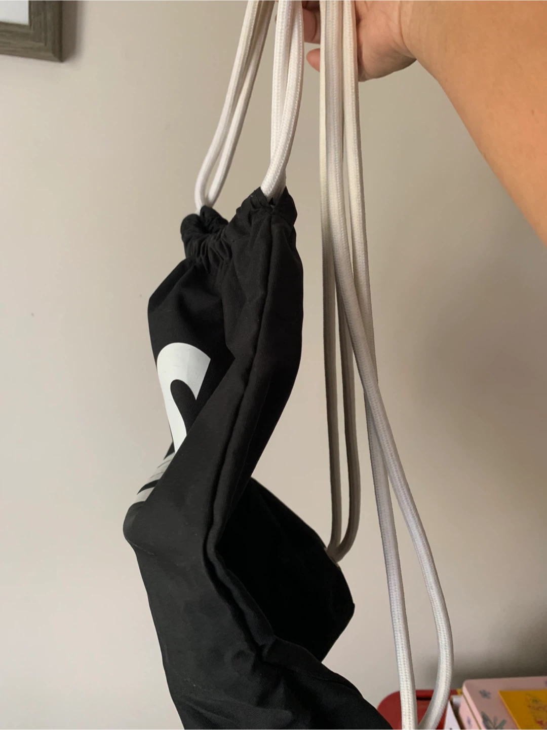 Nike Kiss My Airs Drawstring Bag - photo 4