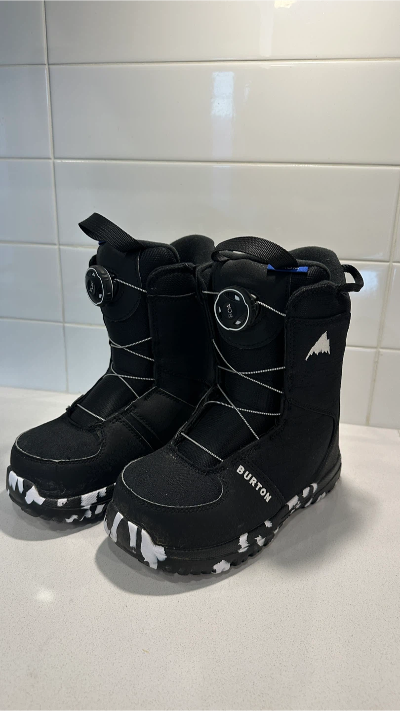 Burton KIDS' GROM BOA SNOWBOARD BOOTS Size 3K