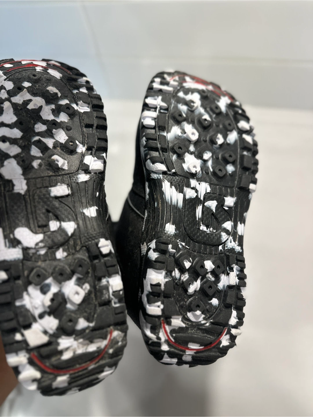 Burton KIDS' GROM BOA SNOWBOARD BOOTS Size 3K - photo 3