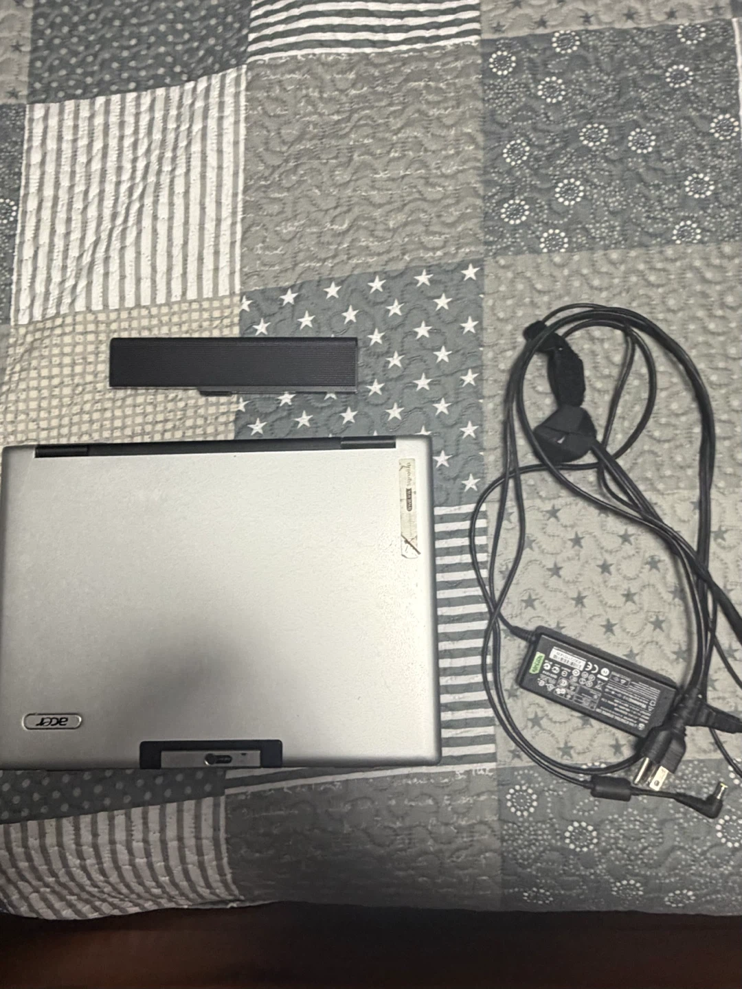 Acer Aspire 5570-4438 Laptop