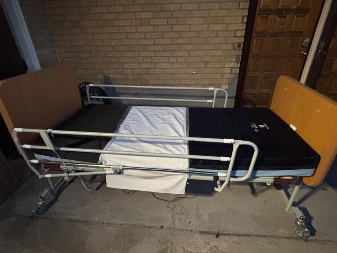 home care hospital bed & delivery - photo 2