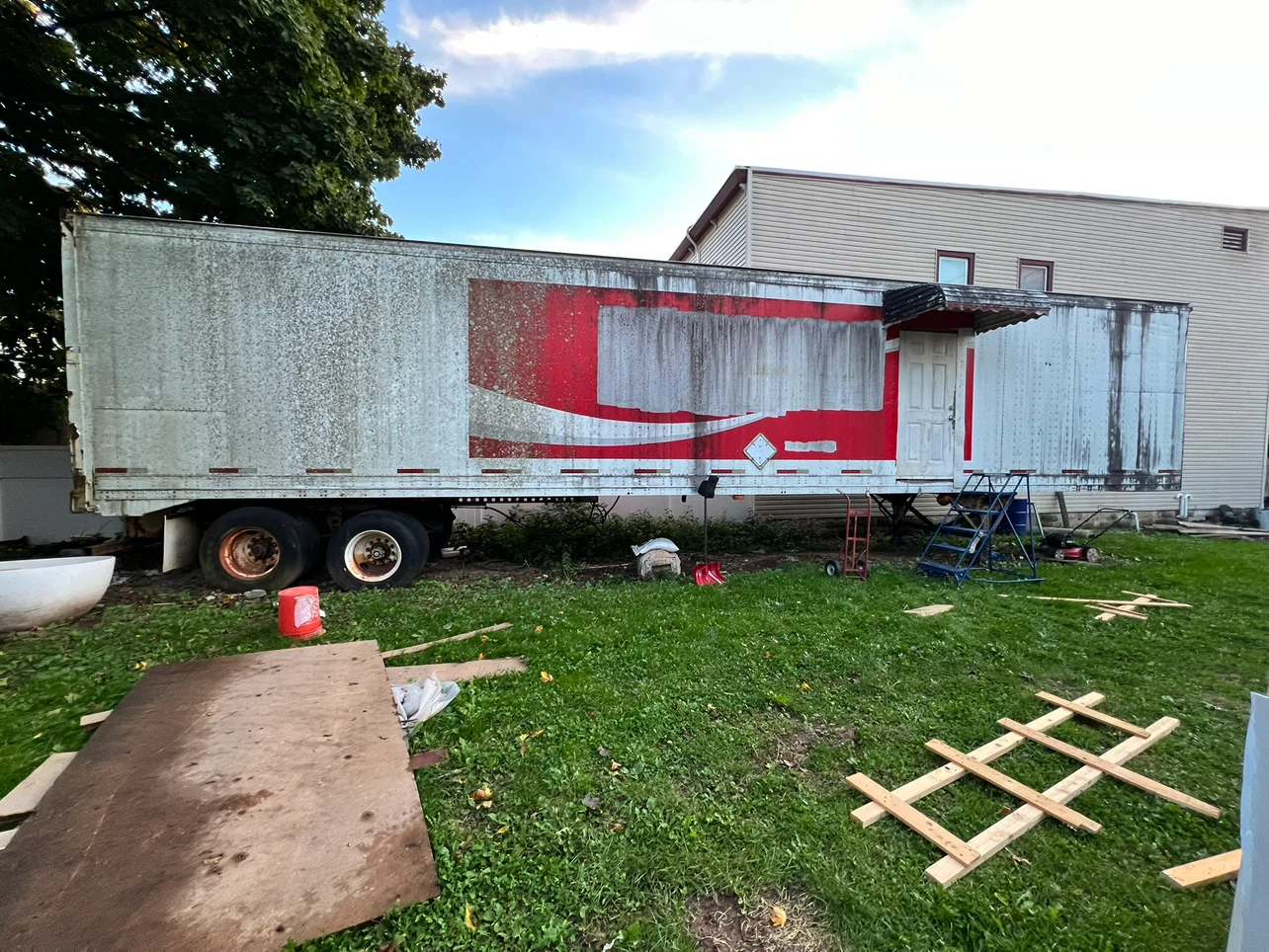 (In New Jersey)Coca-Cola Storage Trailer 48ft