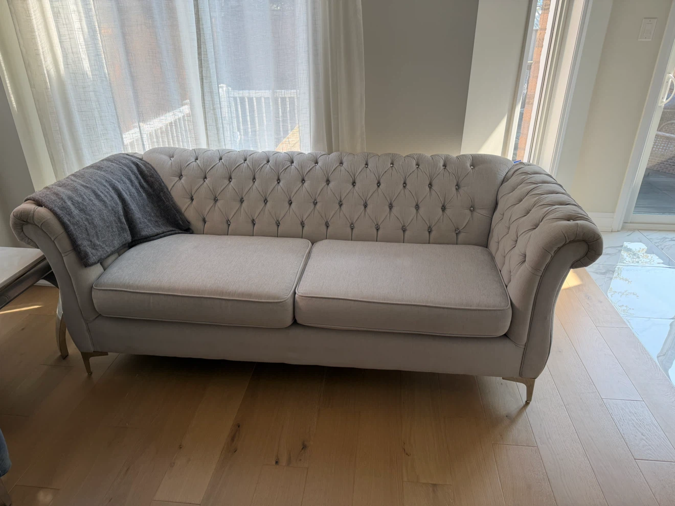 Light Grey Tufted Chesterfield Sofa - photo 2