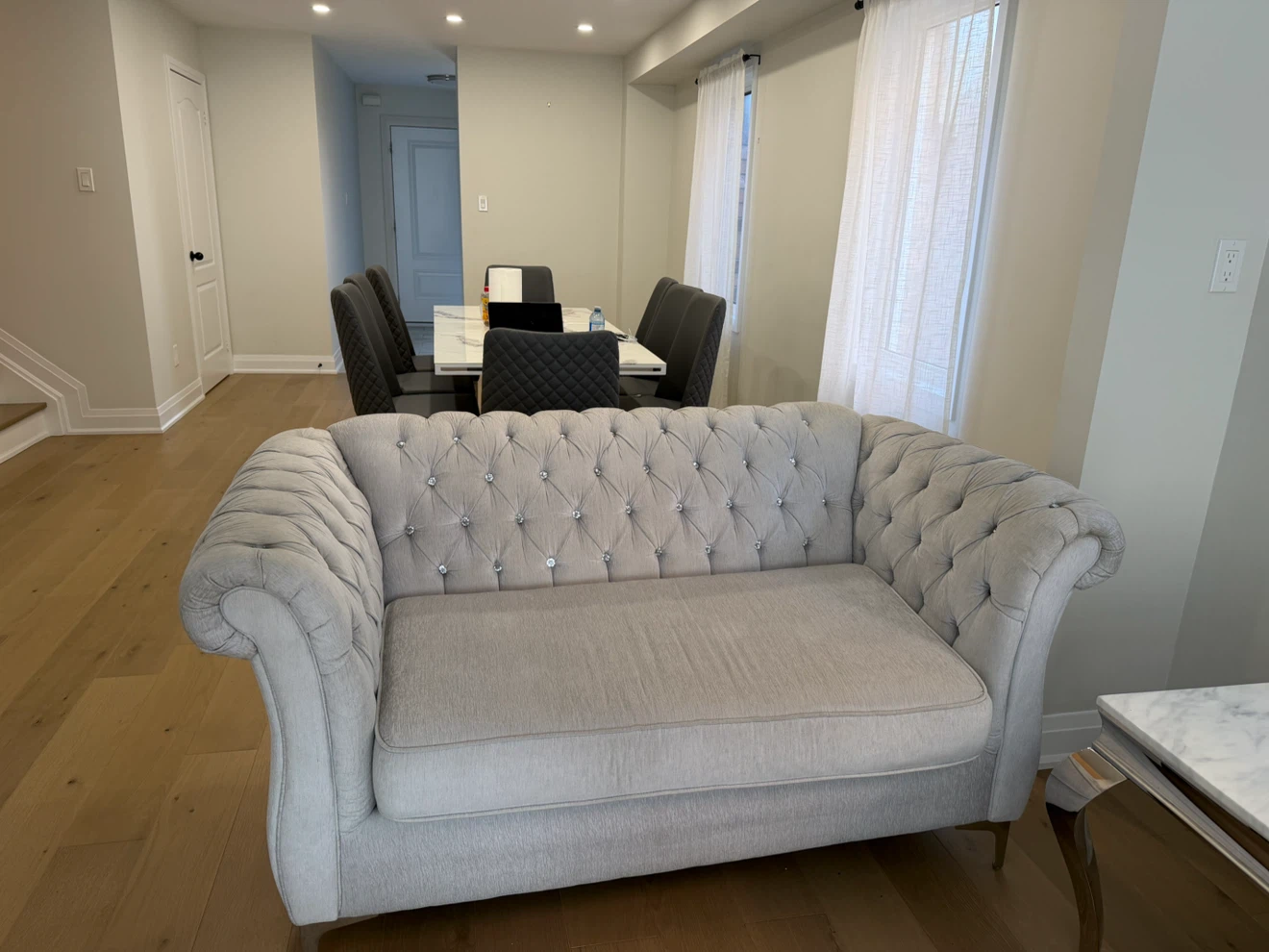 Tufted Light Grey Love Seat