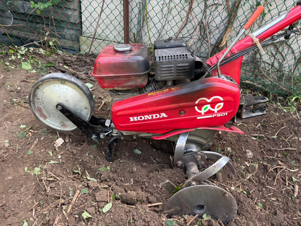 Honda garden Tiller, delivery