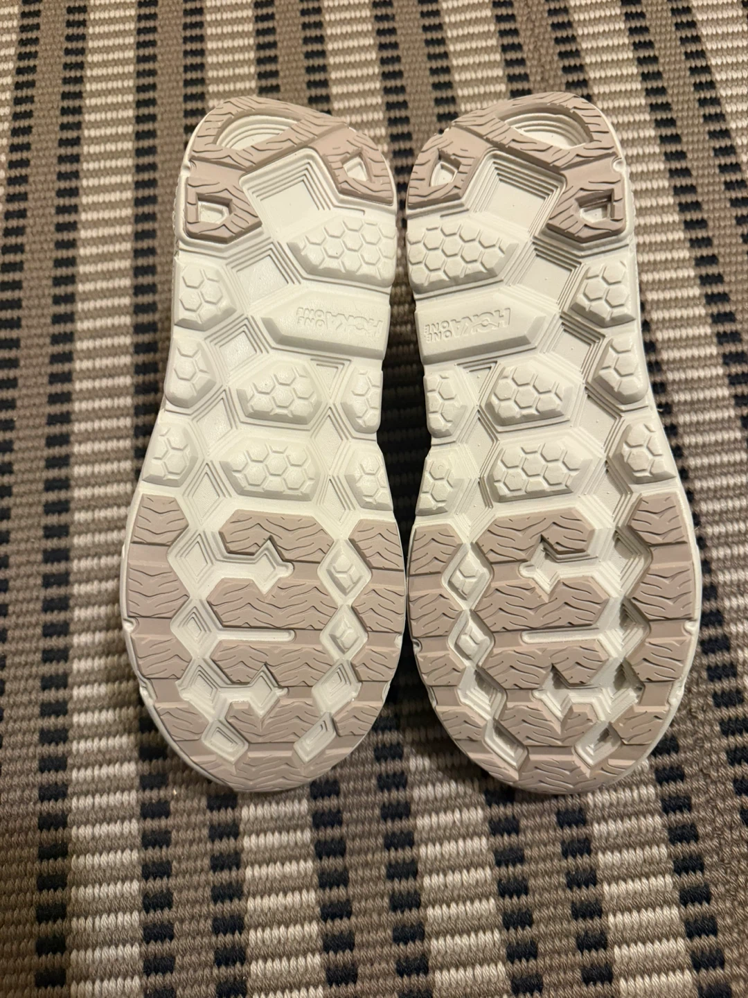 Hoka One One Clifton Sneakers L suede - photo 4
