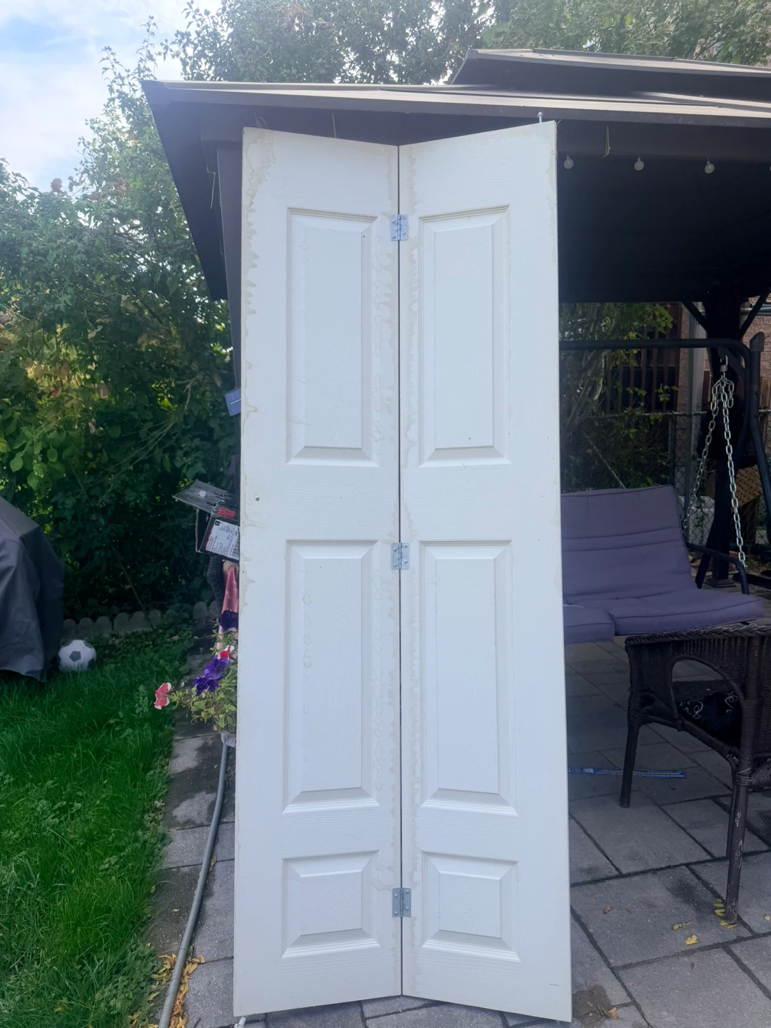 Folding door