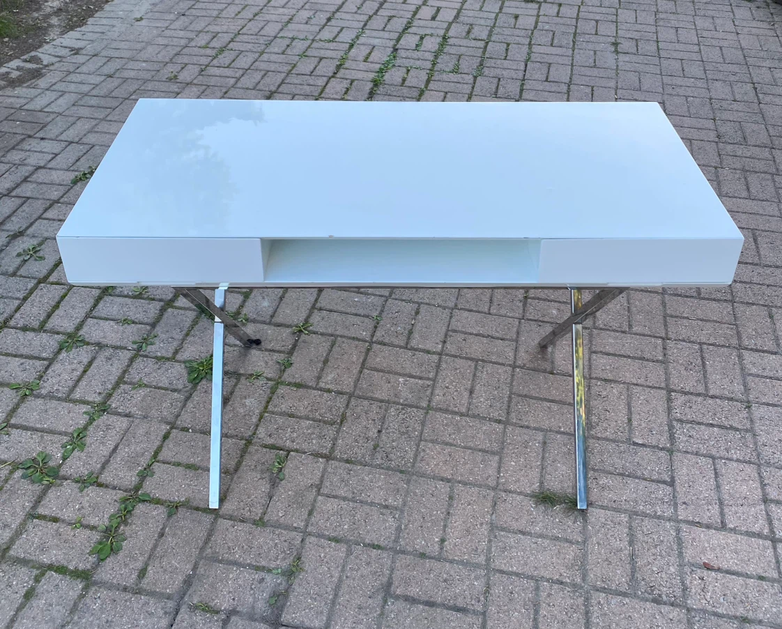 Modern White Gloss Desk with Chrome Legs