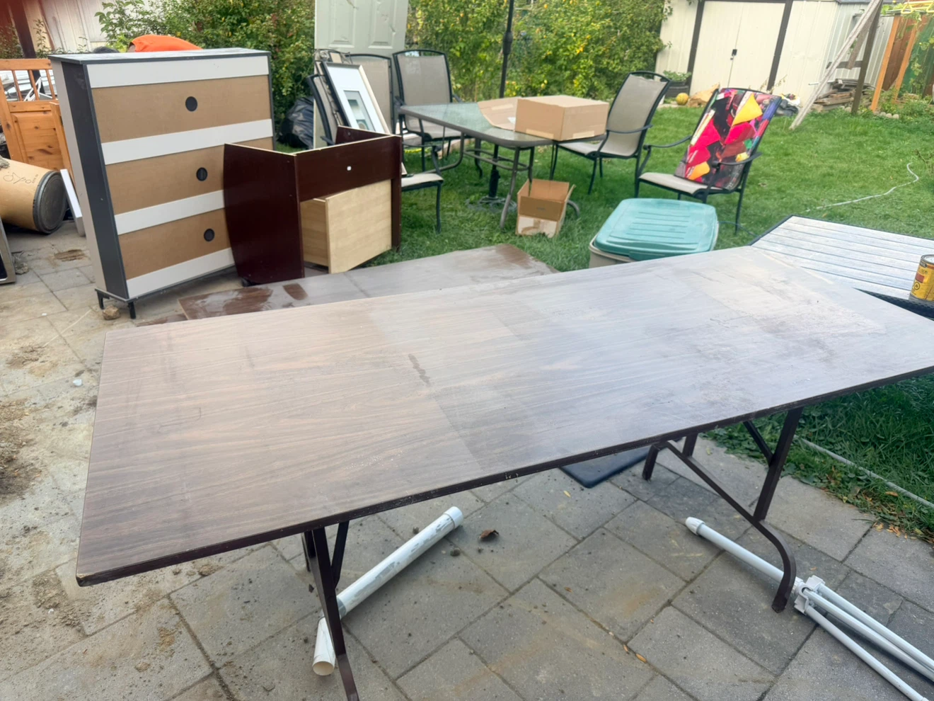 Folding table