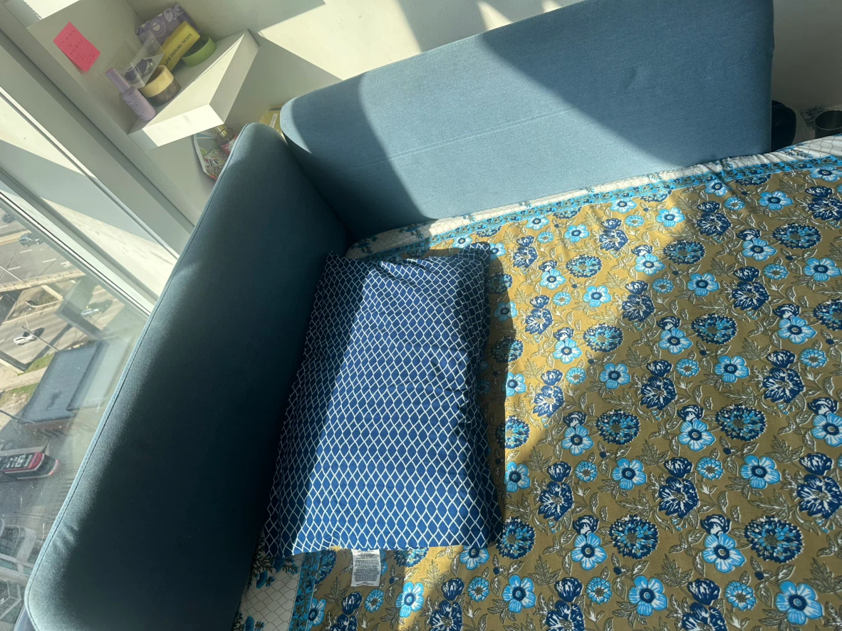 IKEA twin Daybed with matress - photo 3
