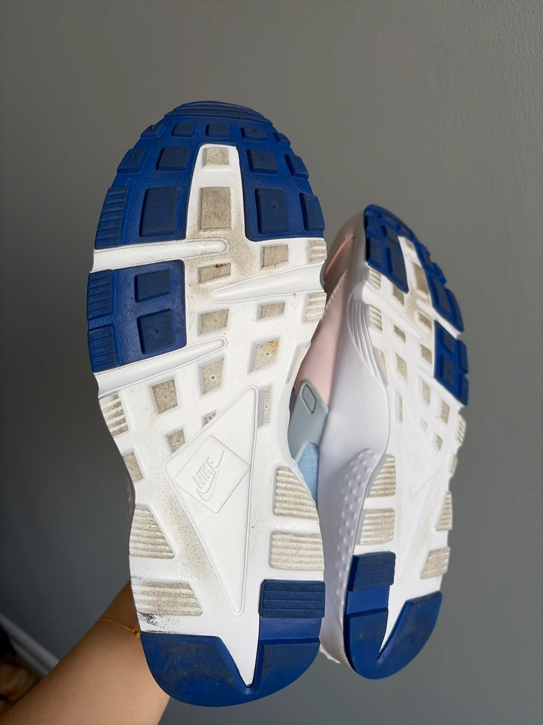 Nike Air Huarache Sneakers - photo 3
