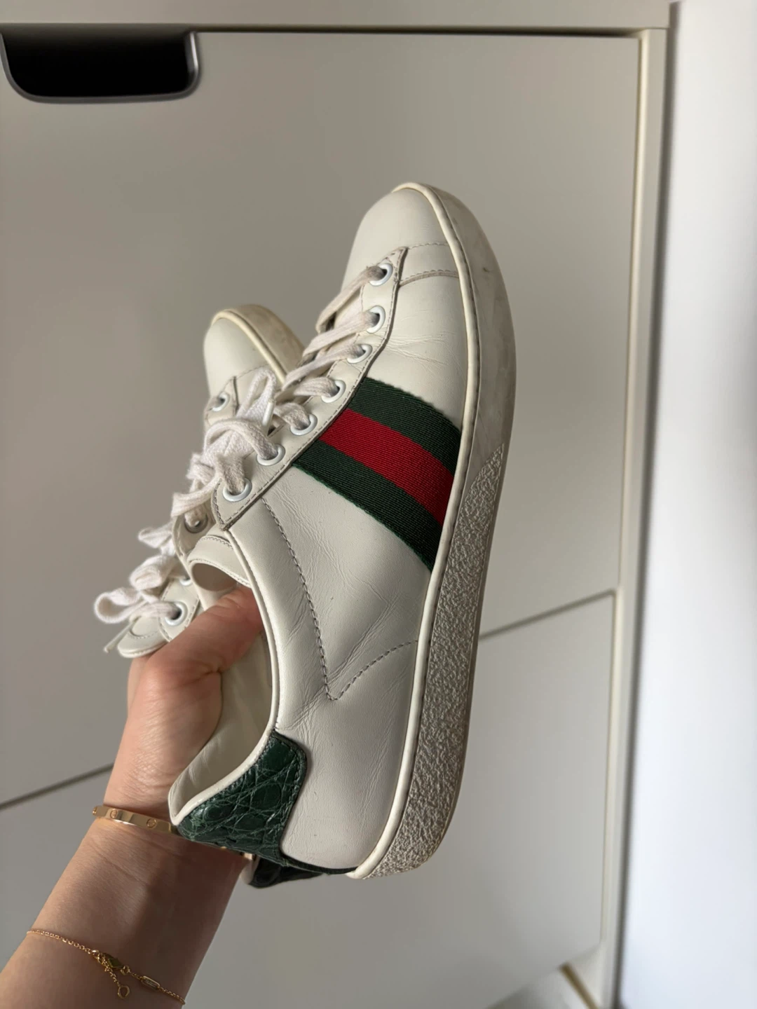 Gucci White Leather Sneakers with Green Detail