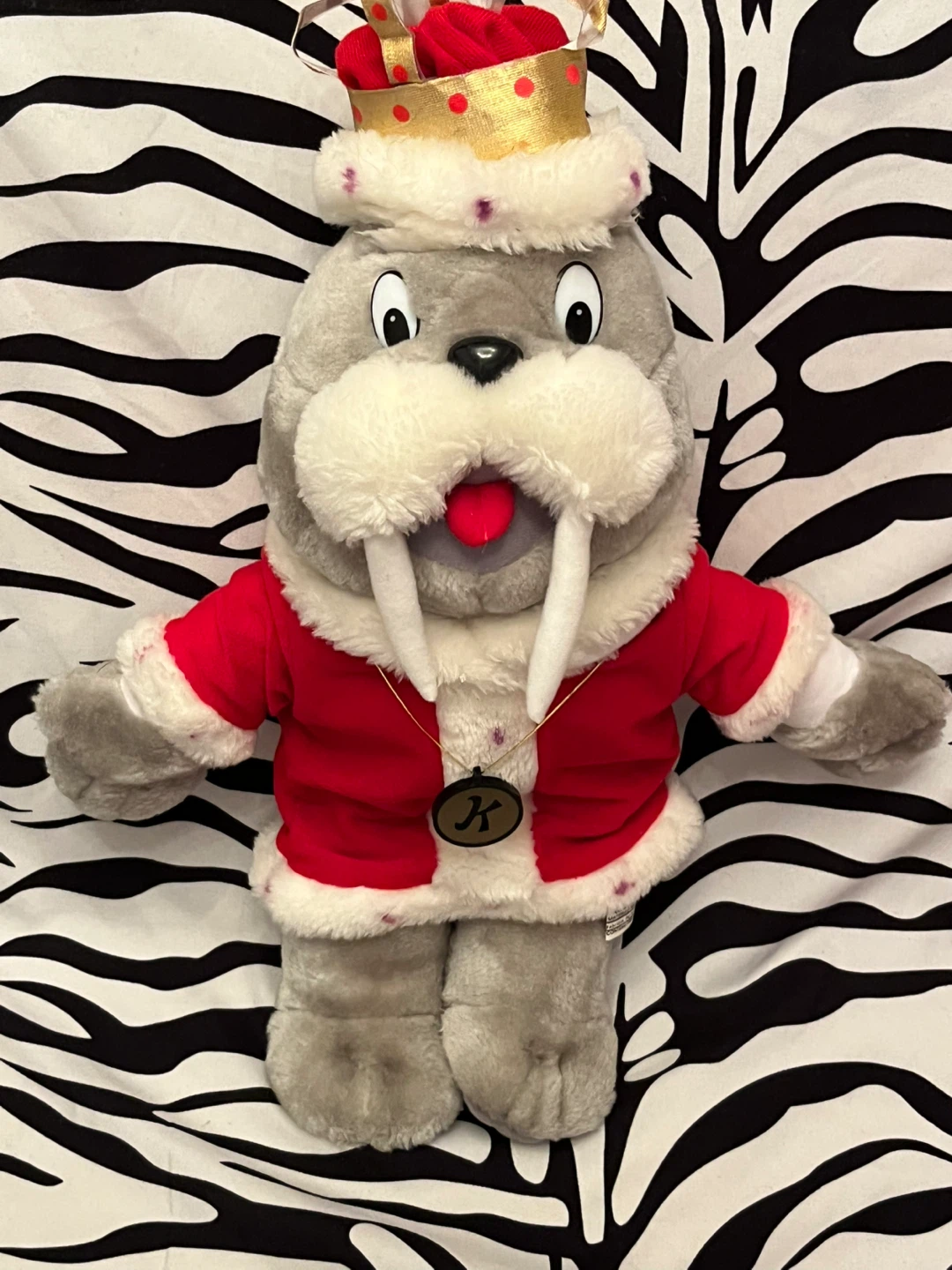 👑 Vintage King Waldorf the Walrus Marineland Canada plush toy 👑 - photo 2