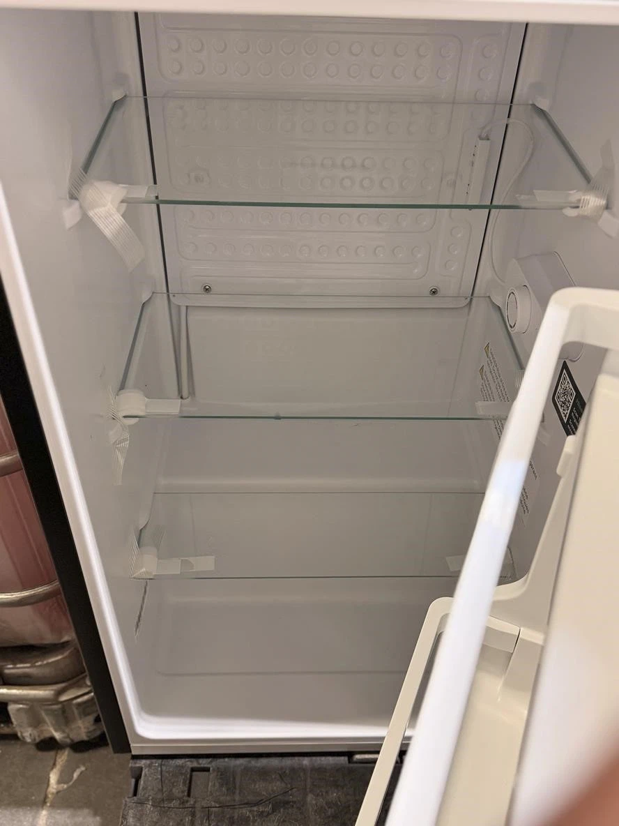 Hisense 3.3 cu. ft. Compact Refrigerator – Open Box - photo 3