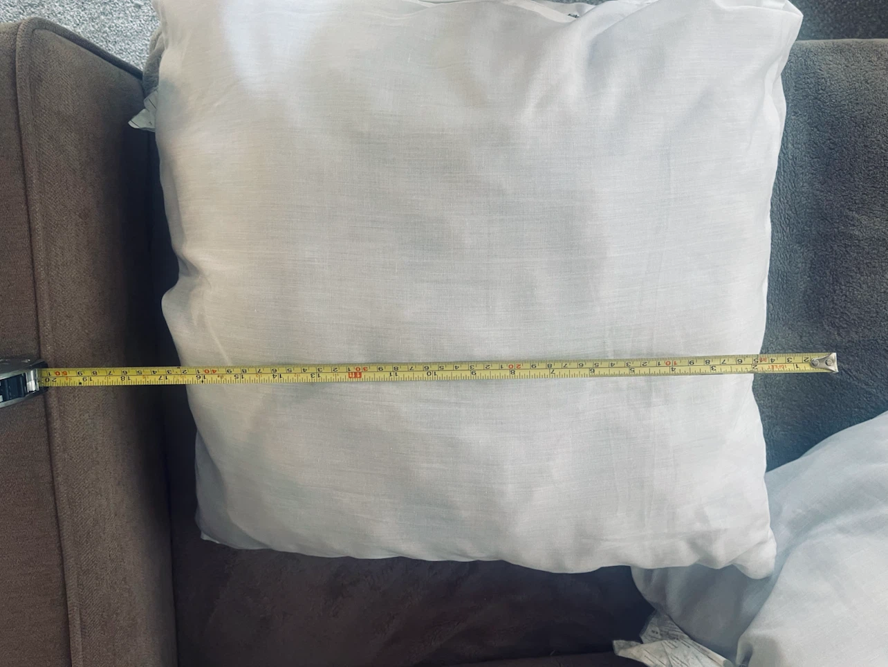 Pillow inserts x 2 - photo 3
